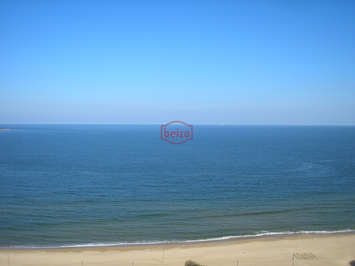 Apartamento ID.160789/Apartamento-en-Brava,-2-dormitorios-* - Mansa, 3 Suite