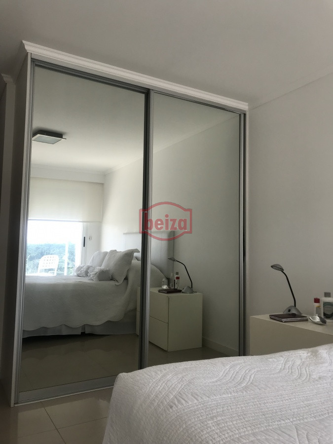 Apartamento ID.163760 - Playa Mansa - 2 Dormitorios en suite. Gran variedad de amenities