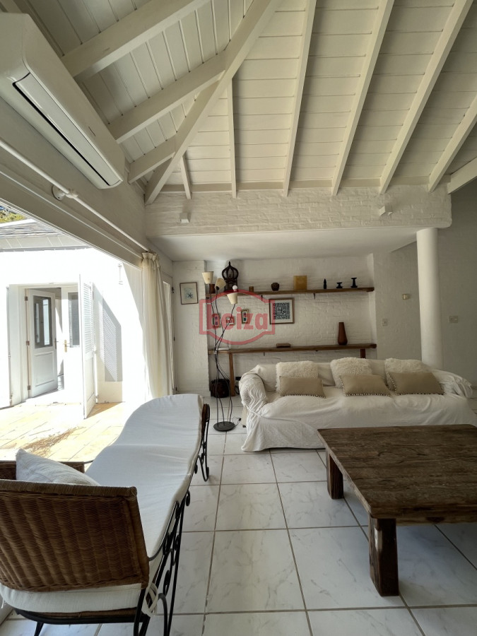 Casa ID.163186 - Casa en venta 3 dormitorios *