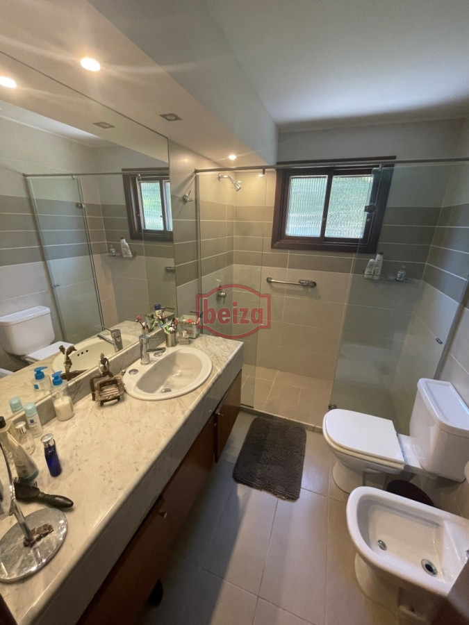 Casa ID.163165/Hermosa-casa-de-4-Dormitorios-y-3-Baños - Alquiler enero casa de 4 dormitorios *