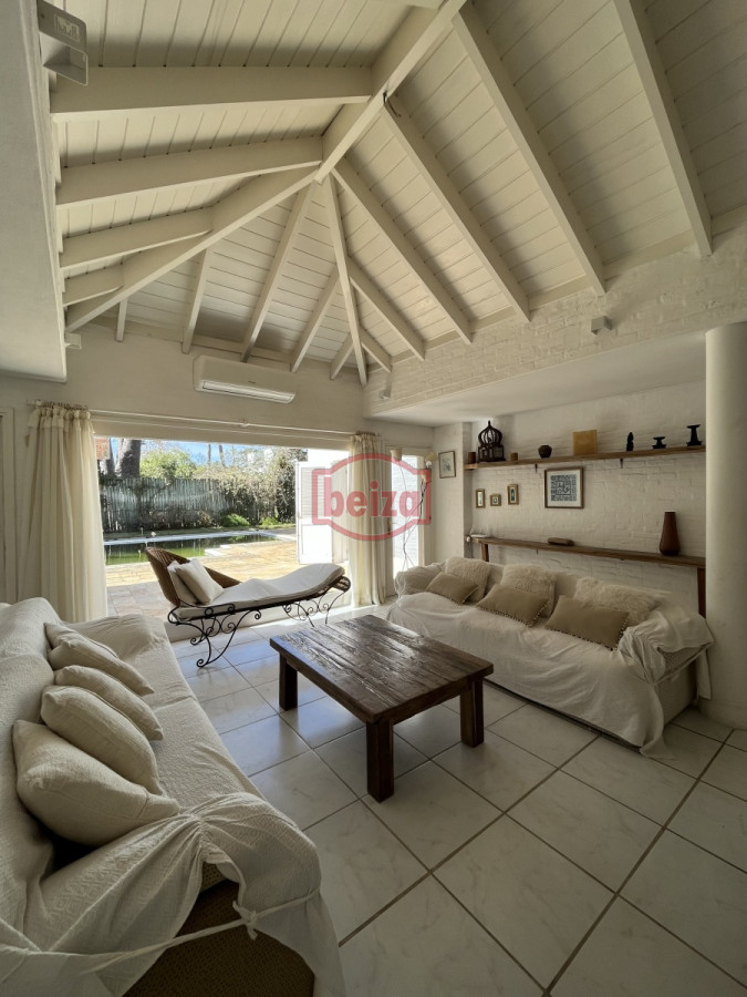 Casa ID.163186 - Casa en venta 3 dormitorios *