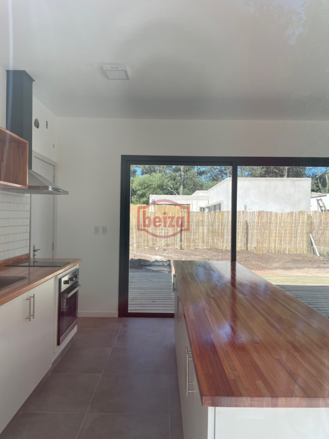 Casa ID.165453/Oportunidad-de-casa-en-venta,-Maldonado,-2-dormitorios,-1-baño.- - Venta Casa de 2 dormitorios en Maldonado a estrenar