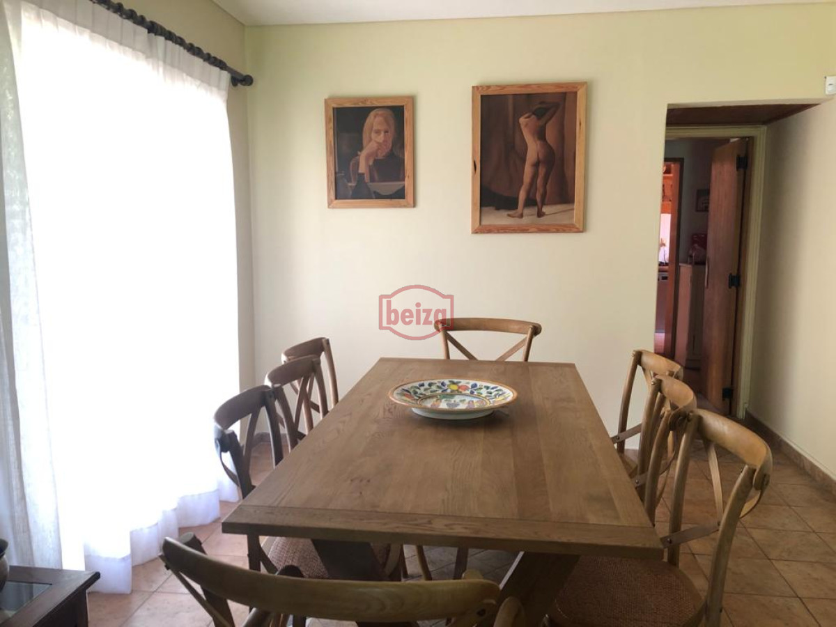 Casa ID.163166/Hermosa-casa-de-4-Dormitorios-y-3-Baños - Alquiler casa de 3 domitorios