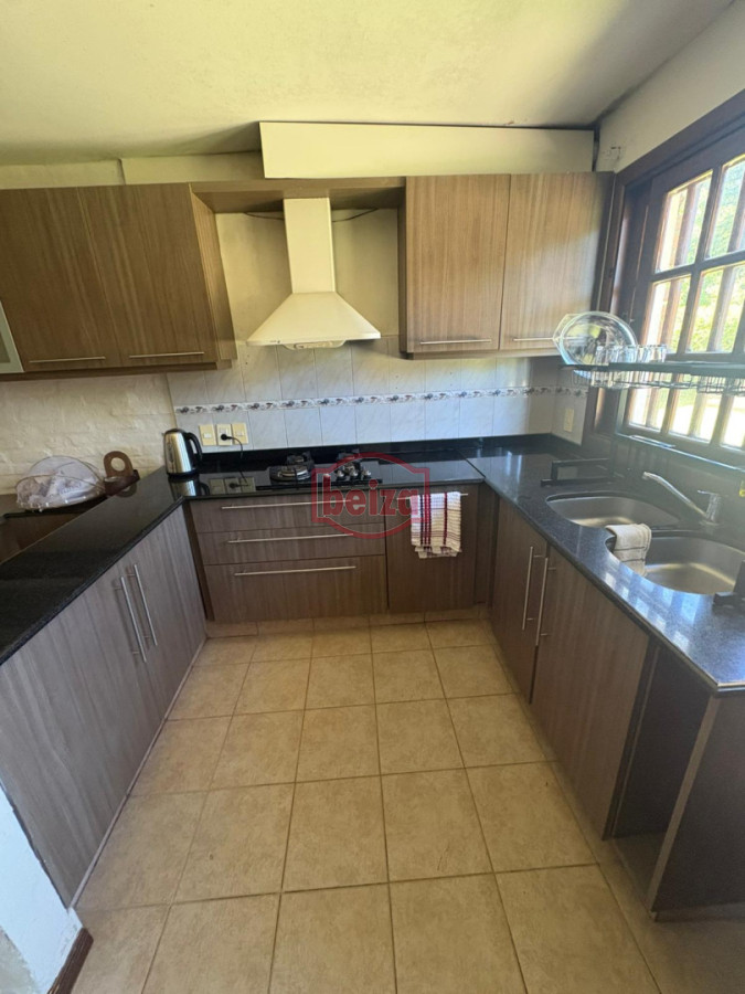 Casa ID.167008/mansa-una-cuadra-del-mar - Alquiler amplia casa 5 dormitorios