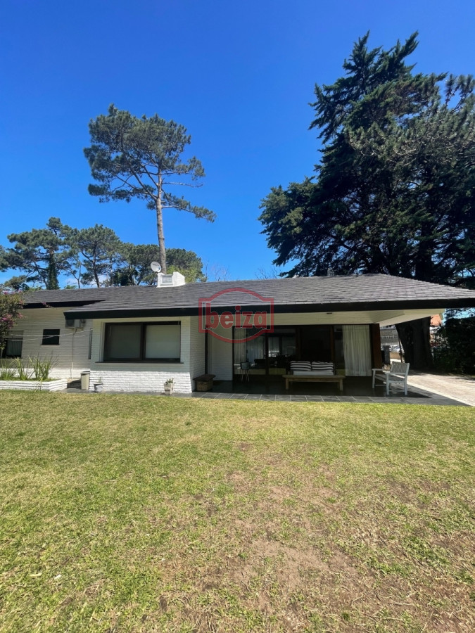 Casa ID.163165/Hermosa-casa-de-4-Dormitorios-y-3-Baños - Alquiler enero casa de 4 dormitorios *