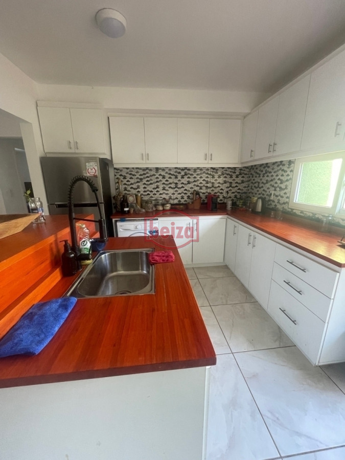 Casa ID.166425/Alquiler-y-venta-de-casa-de-2-dormitorios-en-Punta-del-Este - Casa de 3 Dormitorios y 2 Baños en Parque Burnett