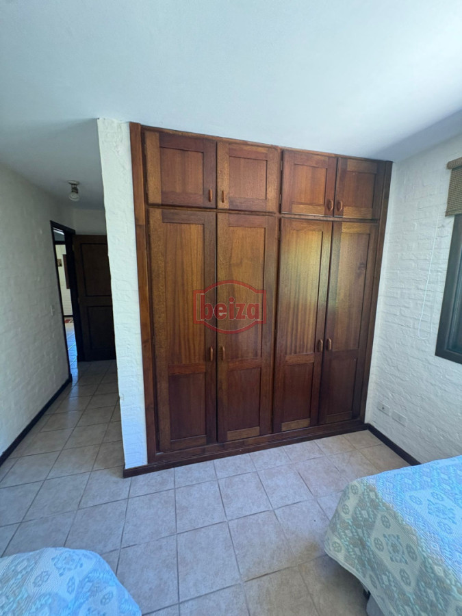 Casa ID.167008/mansa-una-cuadra-del-mar - Alquiler amplia casa 5 dormitorios