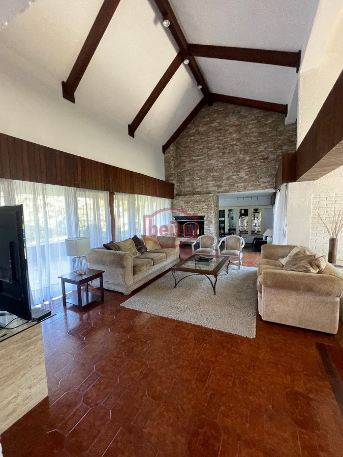 Casa ID.164665 - Amplia casa de 7 dormitorios en Punta del Este