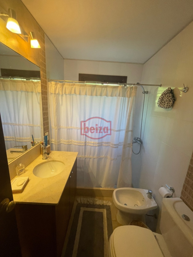 Casa ID.163165/Hermosa-casa-de-4-Dormitorios-y-3-Baños - Alquiler enero casa de 4 dormitorios *