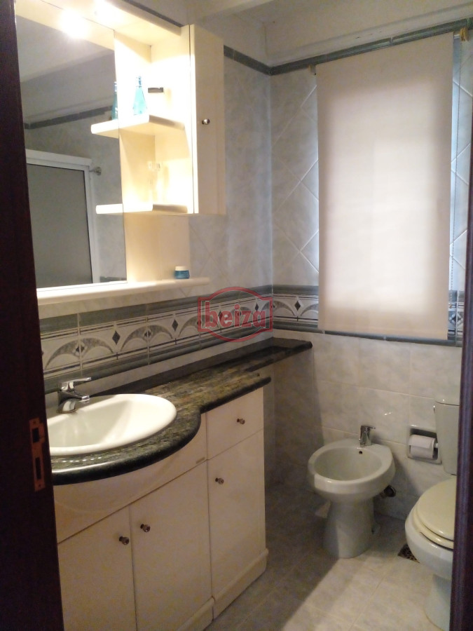 Casa ID.165809/VENDE-CHALET-TRES-DORMITORIOS-,-DOS-BAÑOS-Y-DORMITORIO-Y-BAÑO-DE-SERVICIO- - casa en venta
