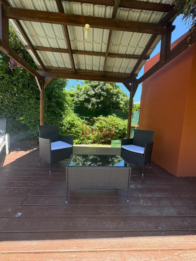 Casa ID.167008/mansa-una-cuadra-del-mar - Alquiler amplia casa 5 dormitorios