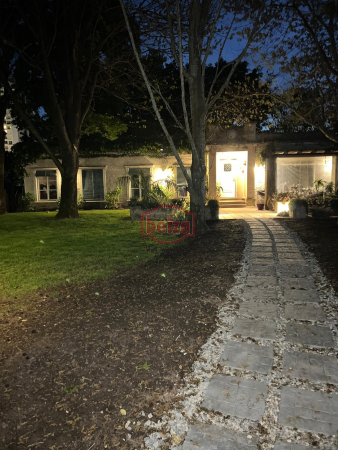 Casa ID.163162/Casa-en-Mansa--Pda-11--4-dormitorios-4-baños - Hermosa casa de 4 Dormitorios y 3 Baños