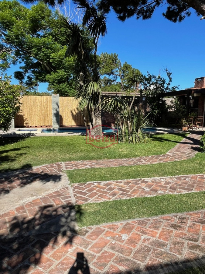 Casa ID.165431 - CASA CON PILETA EN MANSA