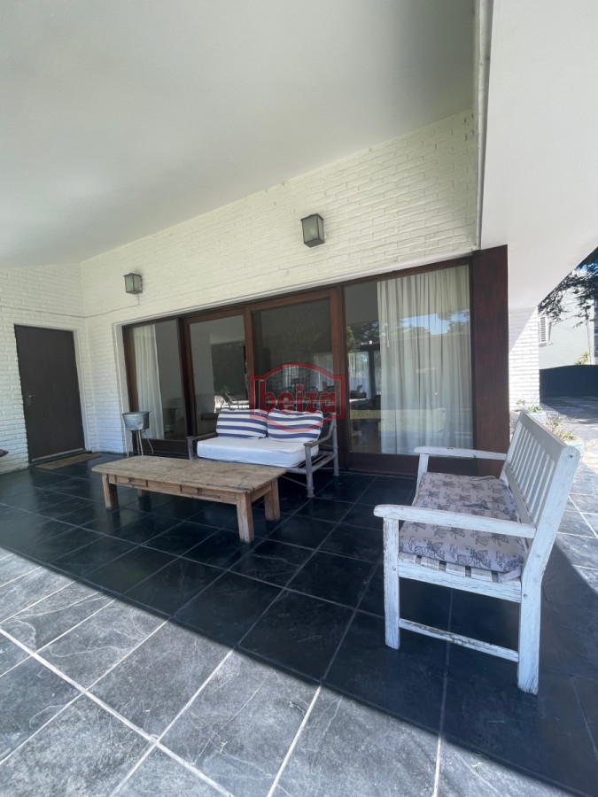 Casa ID.163165/Hermosa-casa-de-4-Dormitorios-y-3-Baños - Alquiler enero casa de 4 dormitorios *