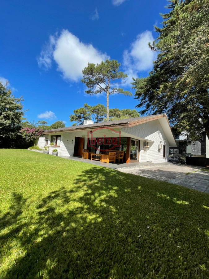 Casa ID.163165/Hermosa-casa-de-4-Dormitorios-y-3-Baños - Alquiler enero casa de 4 dormitorios *