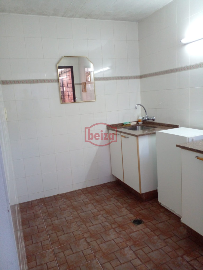 Casa ID.165809/VENDE-CHALET-TRES-DORMITORIOS-,-DOS-BAÑOS-Y-DORMITORIO-Y-BAÑO-DE-SERVICIO- - casa en venta