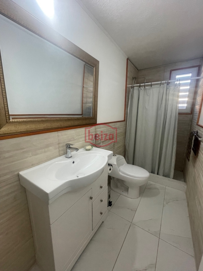 Casa ID.166425/Alquiler-y-venta-de-casa-de-2-dormitorios-en-Punta-del-Este - Casa de 3 Dormitorios y 2 Baños en Parque Burnett
