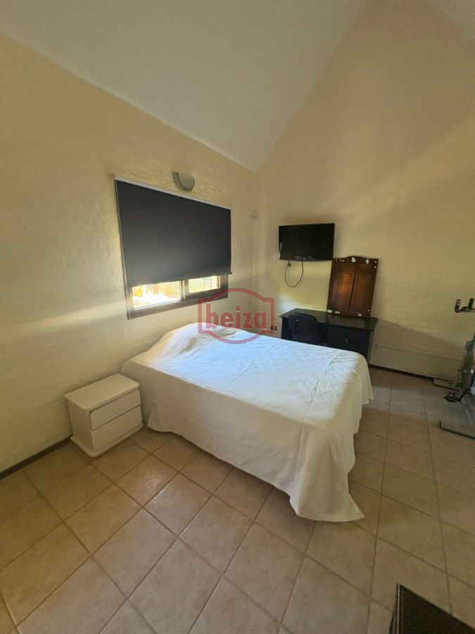 Casa ID.167008/mansa-una-cuadra-del-mar - Alquiler amplia casa 5 dormitorios