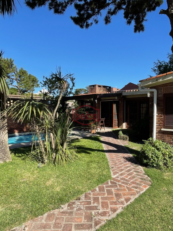 Casa ID.165431 - CASA CON PILETA EN MANSA