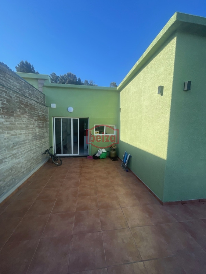 Casa ID.166425/Alquiler-y-venta-de-casa-de-2-dormitorios-en-Punta-del-Este - Casa de 3 Dormitorios y 2 Baños en Parque Burnett