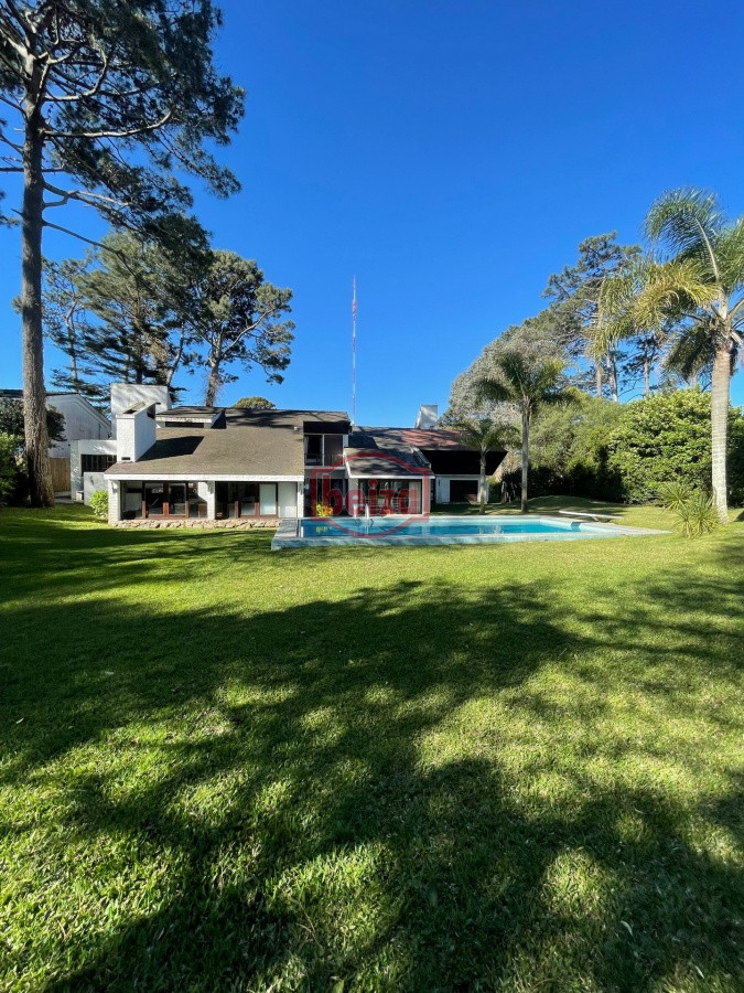 Casa ID.164665 - Amplia casa de 7 dormitorios en Punta del Este