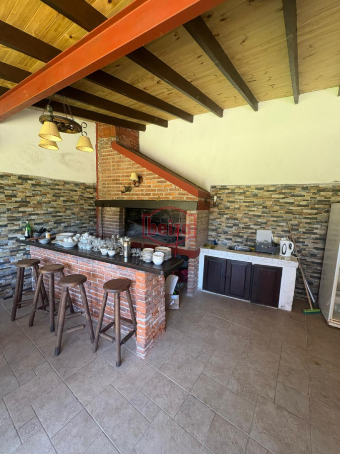 Casa ID.167008/mansa-una-cuadra-del-mar - Alquiler amplia casa 5 dormitorios