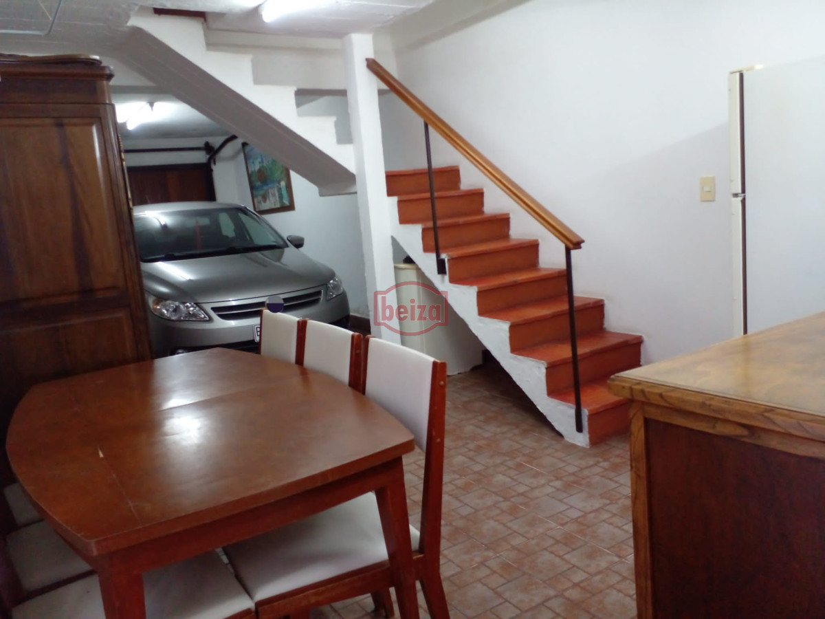 Casa ID.165809/VENDE-CHALET-TRES-DORMITORIOS-,-DOS-BAÑOS-Y-DORMITORIO-Y-BAÑO-DE-SERVICIO- - casa en venta