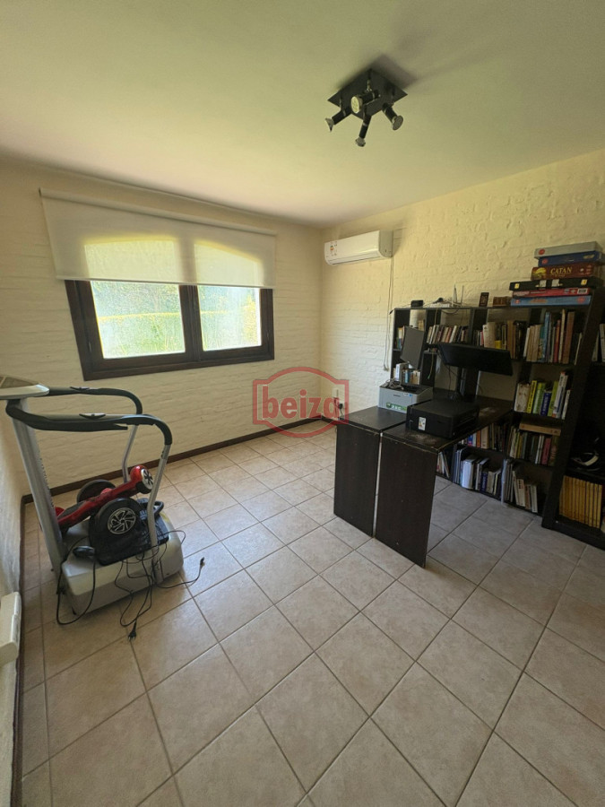 Casa ID.167008/mansa-una-cuadra-del-mar - Alquiler amplia casa 5 dormitorios