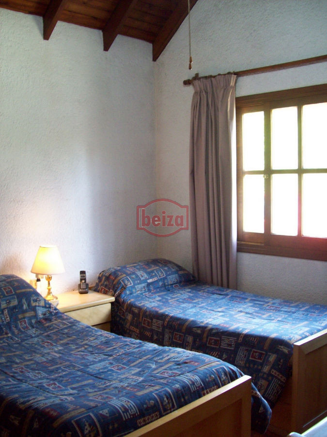 Casa ID.163284/Muy-linda-casa-en-Golf - Mansa. Casa 3 Dormitorios con Apartamento de huéspedes. Piscina.