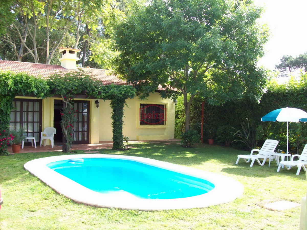 Casa ID.163284/Muy-linda-casa-en-Golf - Mansa. Casa 3 Dormitorios con Apartamento de huéspedes. Piscina.