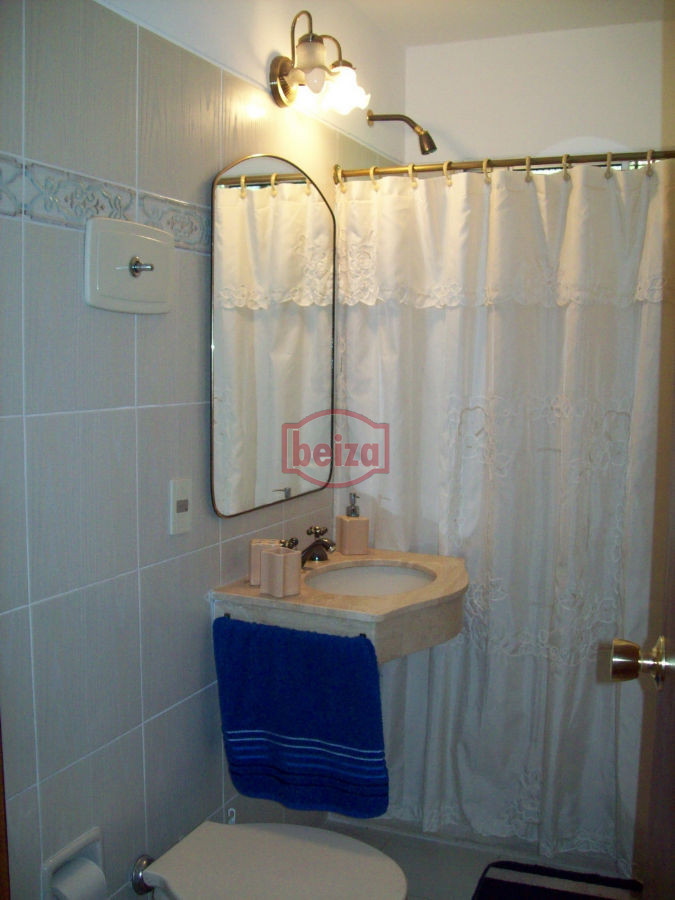 Casa ID.163284/Muy-linda-casa-en-Golf - Mansa. Casa 3 Dormitorios con Apartamento de huéspedes. Piscina.