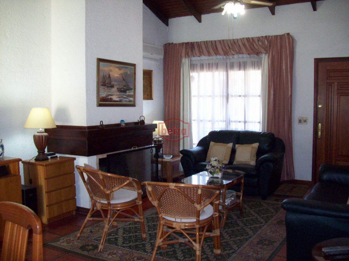 Casa ID.163284/Muy-linda-casa-en-Golf - Mansa. Casa 3 Dormitorios con Apartamento de huéspedes. Piscina.