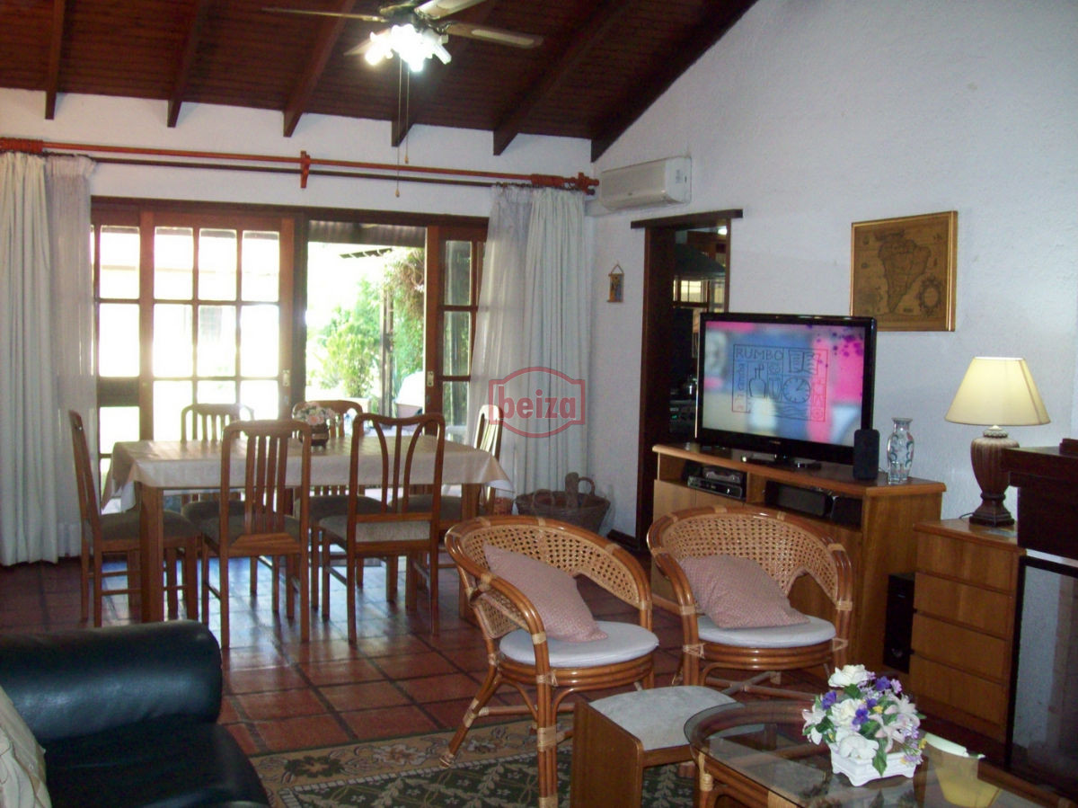 Casa ID.163284/Muy-linda-casa-en-Golf - Mansa. Casa 3 Dormitorios con Apartamento de huéspedes. Piscina.