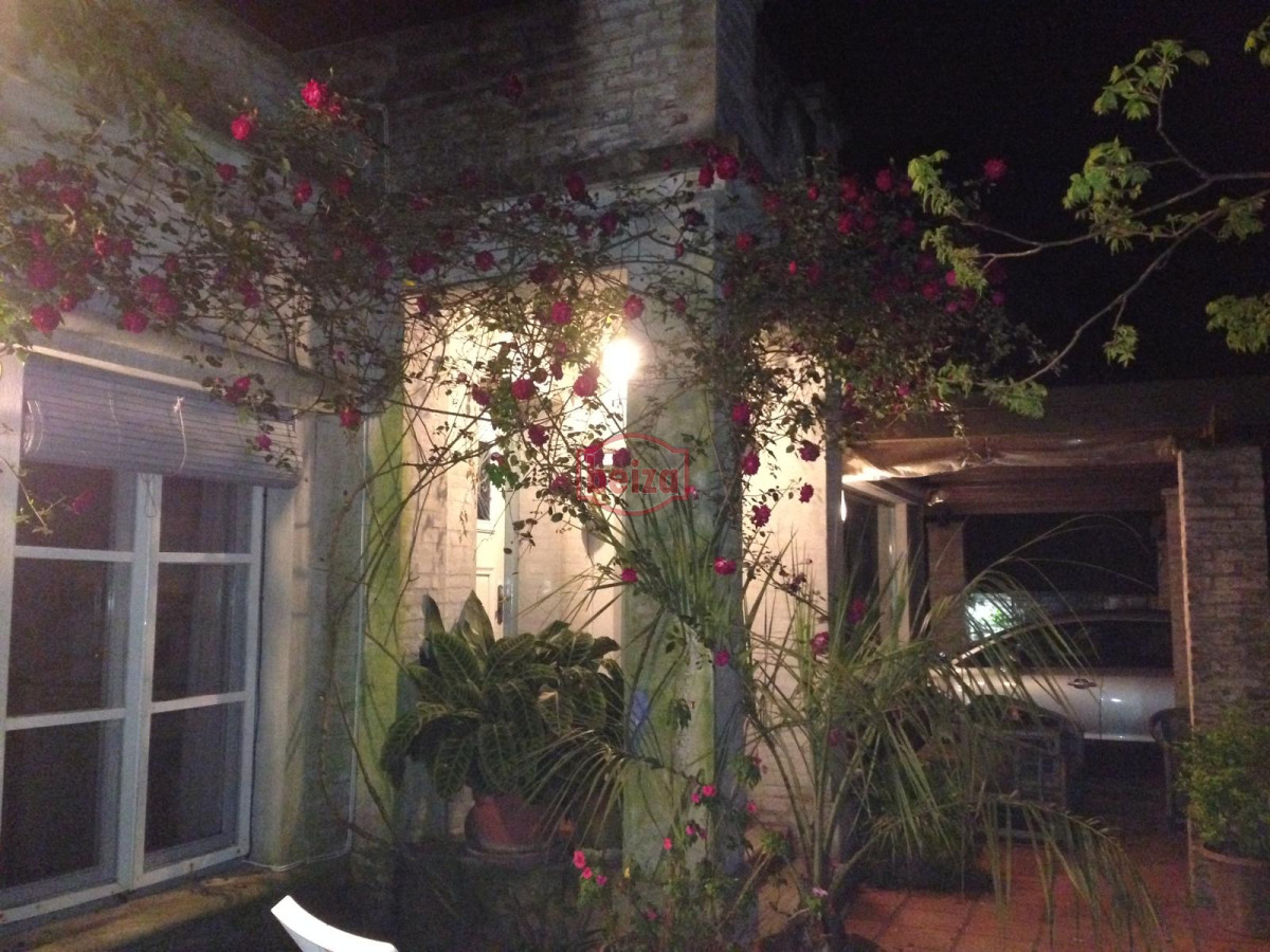 Casa ID.163162/Casa-en-Mansa--Pda-11--4-dormitorios-4-baños - Hermosa casa de 4 Dormitorios y 3 Baños