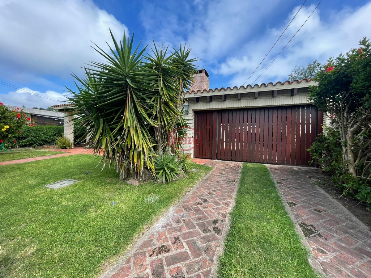 Casa ID.165431 - CASA CON PILETA EN MANSA