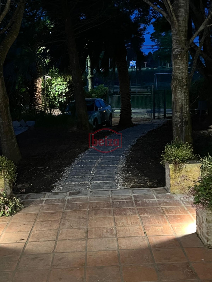 Casa ID.163162/Casa-en-Mansa--Pda-11--4-dormitorios-4-baños - Hermosa casa de 4 Dormitorios y 3 Baños