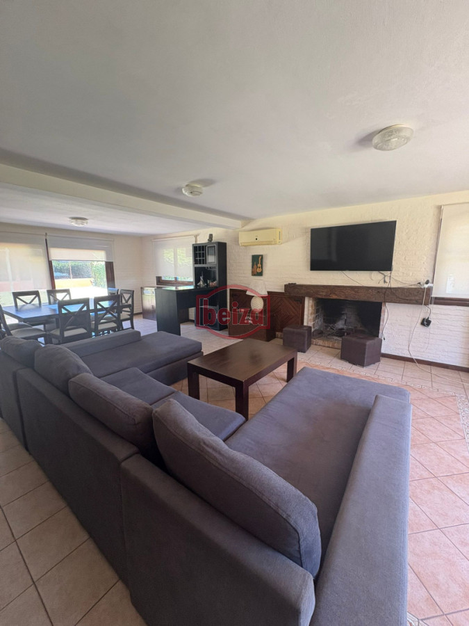 Casa ID.167008/mansa-una-cuadra-del-mar - Alquiler amplia casa 5 dormitorios