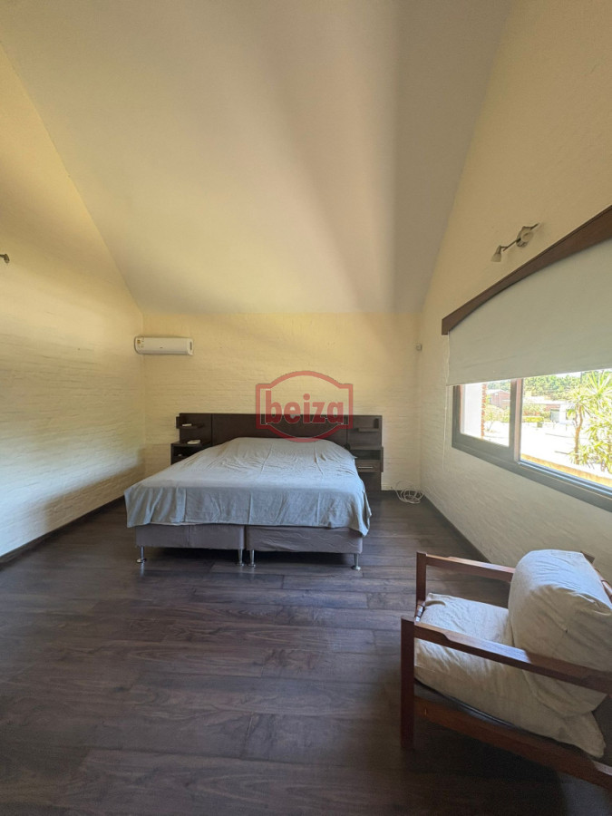 Casa ID.167008/mansa-una-cuadra-del-mar - Alquiler amplia casa 5 dormitorios