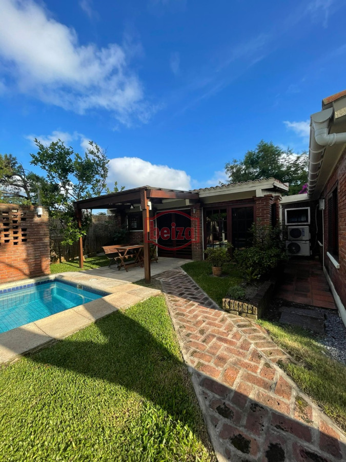 Casa ID.165431 - CASA CON PILETA EN MANSA