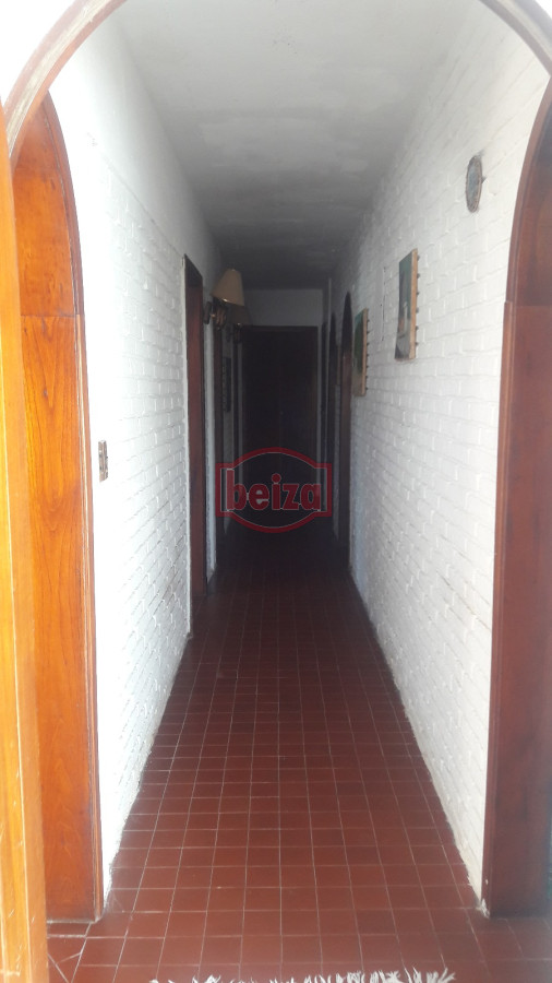 Casa ID.164258/Construcción-solida,-ubicada-en-Golf - Casa de 3 dormitorios en Playa Mansa. 