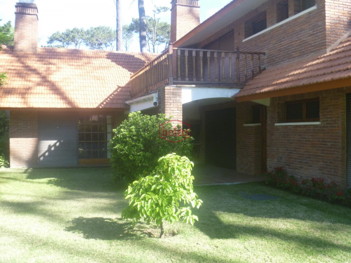 Casa ID.163123/59894443339 - Casa en Mansa, 5 dormitorios *