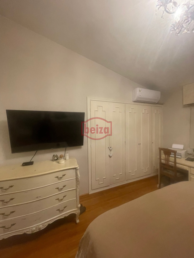 Casa ID.164834/En-venta-y-Alquiler..-imperdible-oportunidad..-a-metros-del-mar!!! - Venta en Mansa de 4 dormitorios pileta