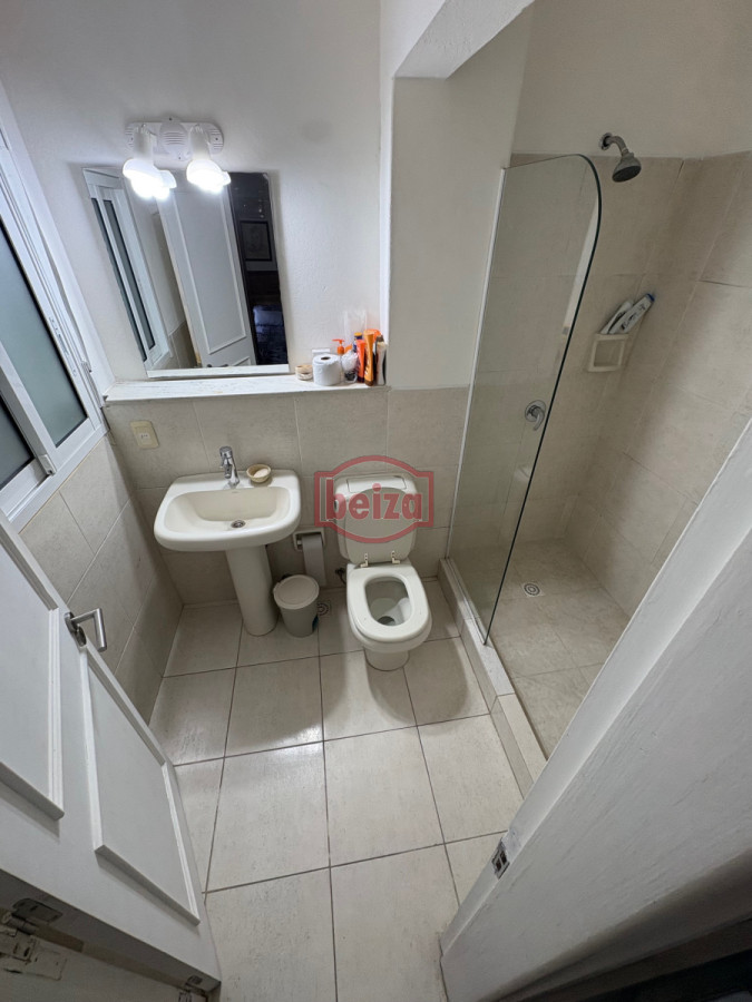 Casa ID.166634/Casa-de-3-Dormitorios-en-Manantiales - Casa en parada a 100 metros del mar, 