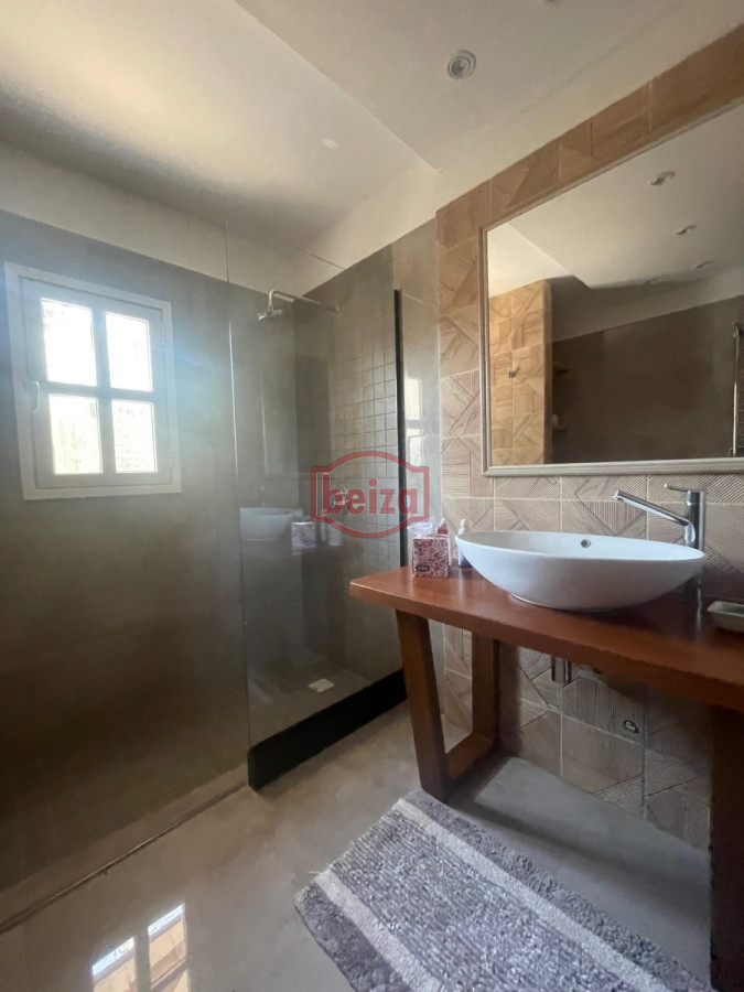 Casa ID.164699/barrio-privado- - casa con pileta de 3 dormitorios