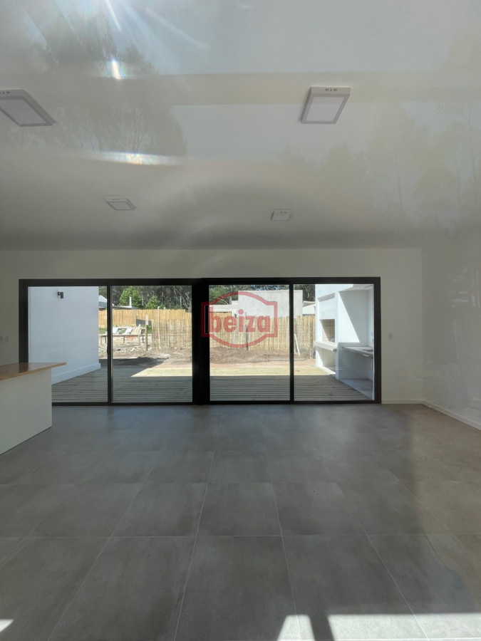 Casa ID.165453 - Venta Casa de 2 dormitorios en Maldonado a estrenar