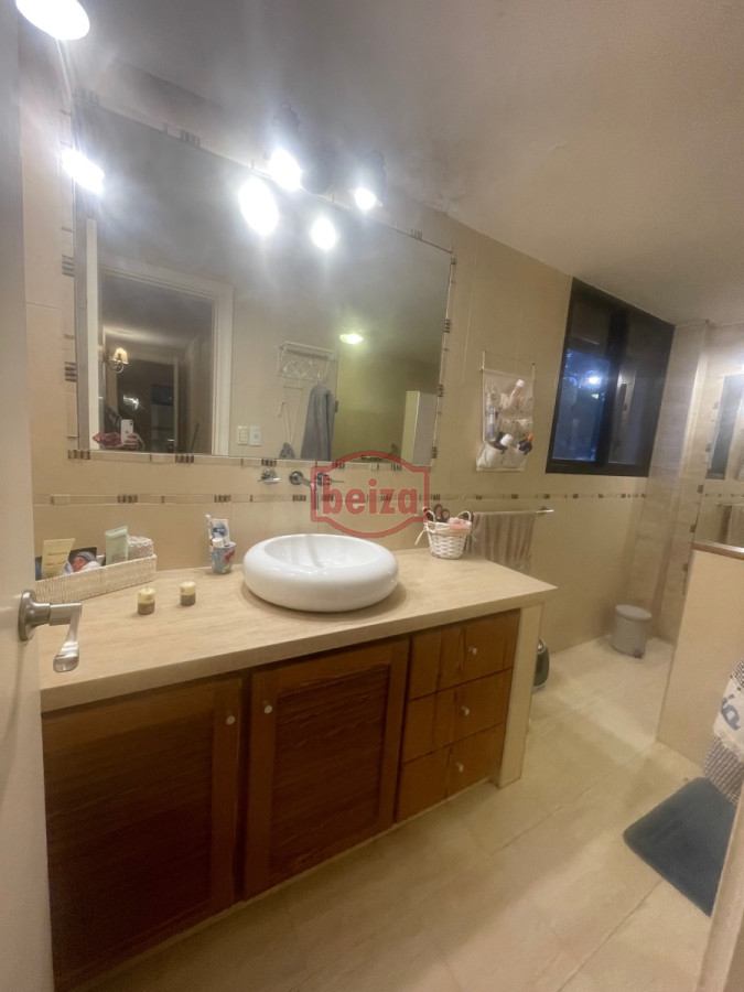 Casa ID.164834/En-venta-y-Alquiler..-imperdible-oportunidad..-a-metros-del-mar!!! - Venta en Mansa de 4 dormitorios pileta