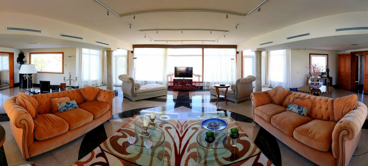 Casa ID.163770/Excelente-casa-moderna-en-Tio-tom,-pegada-al-mar - EXCLUSIVA PROPIEDAD Frente a la bahía, en lo alto y con una vista majestuosa al atardecer.