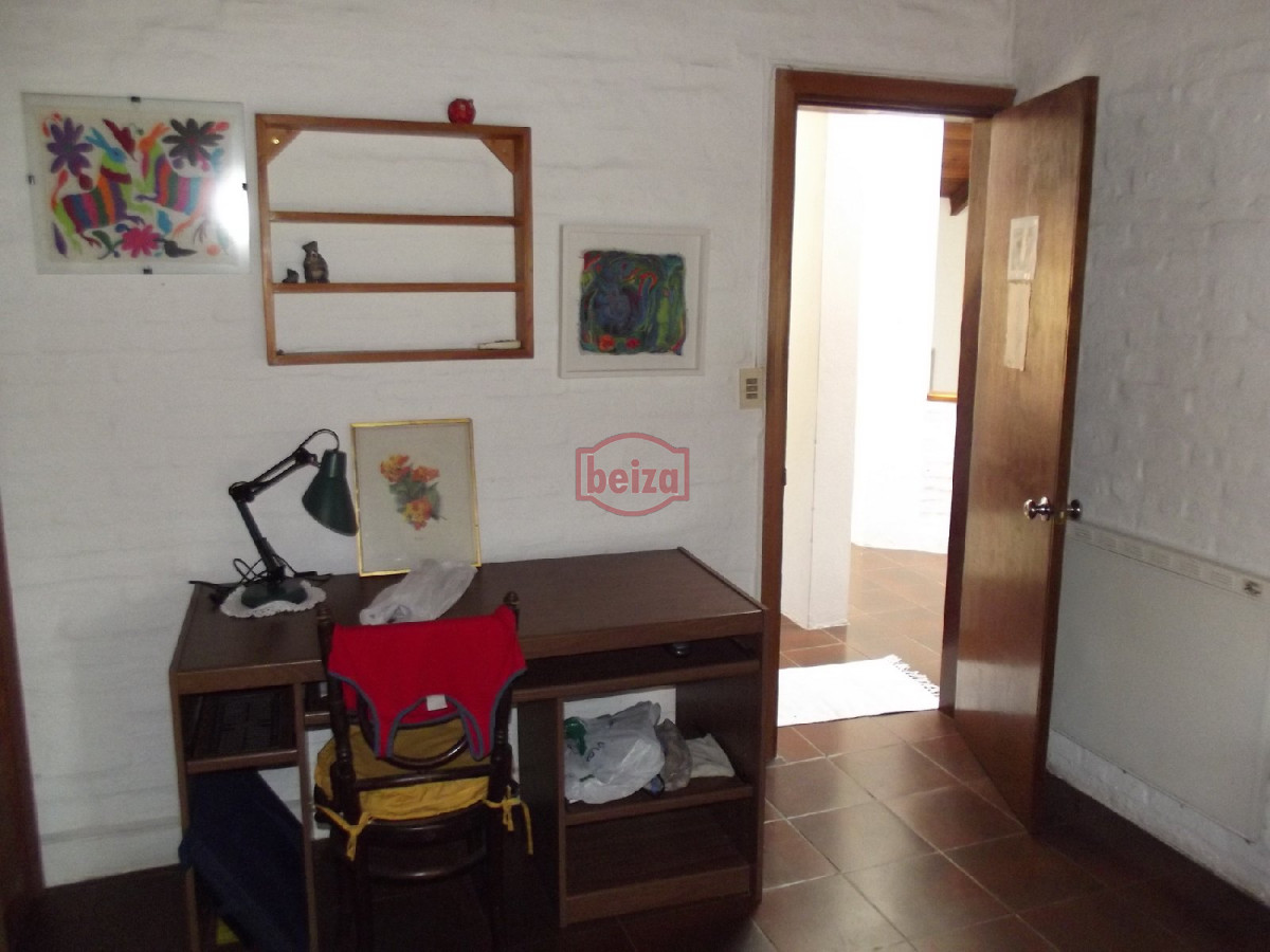 Casa ID.163566/Muy-buena-ubicación-a-metros-de-la-costa - Pinares - Casa de  4 dormitorios