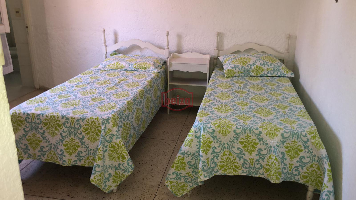 Casa ID.165440/Alquiler-de-casa-de-3-dormitorios-en-Pinares,-Punta-del-Este - alquiler una cuadra del mar MANSA