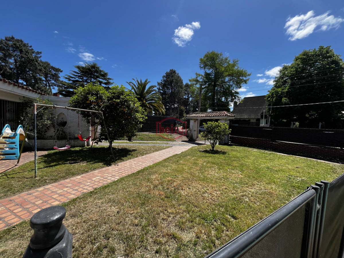 Casa ID.166974/Alquiler-casa-en-Playa-Brava-PDE - Alquiler casa con piscina 3 dormitorios mas play room Cantegril Punta del Este